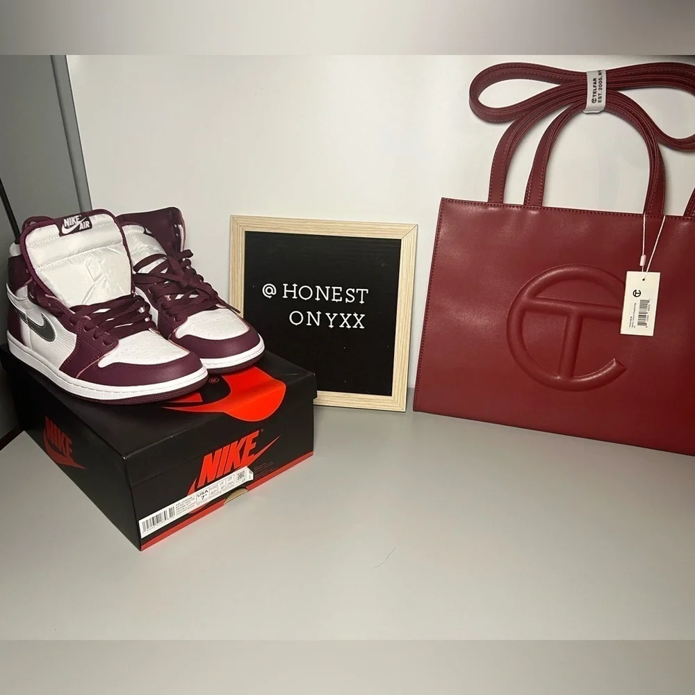 Air Jordan 1 Bordeaux sz 7.5M